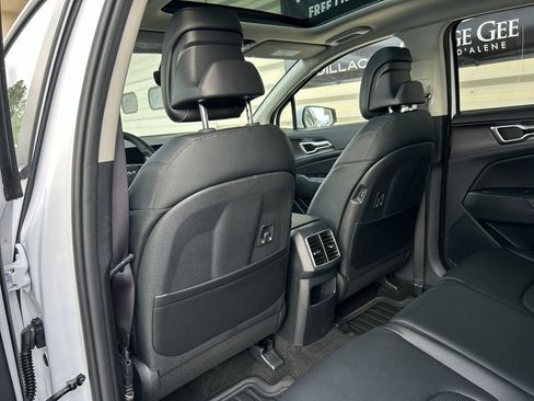 New 2026 Kia Sportage EX image 13