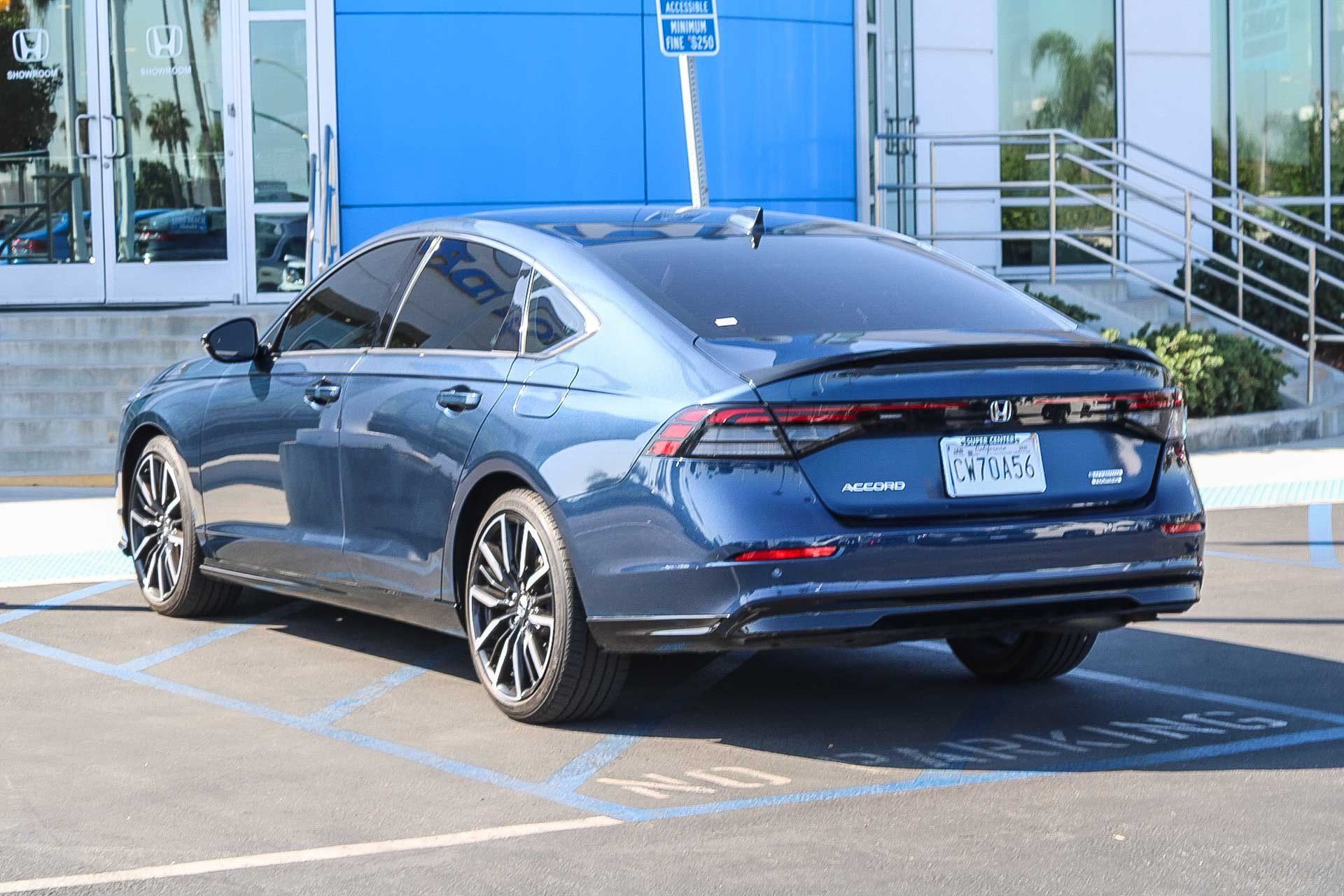 Used 2024 Honda Accord Touring image 9