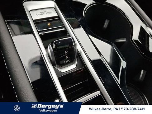 New 2026 Volkswagen Atlas Cross Sport SEL Premium R-Line AWD/4WD image 11