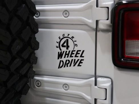 Used 2023 Jeep Wrangler Unlimited w/ 8.4" Radio Group AWD/4WD image 15