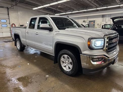 Used 2019 GMC Sierra 1500 SLE w/ SLE Value Package AWD/4WD image 8