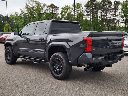 Used 2025 Toyota Tacoma SR5 image 3