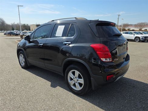 Used 2020 Chevrolet Trax LT w/ Driver Confidence Package image 7