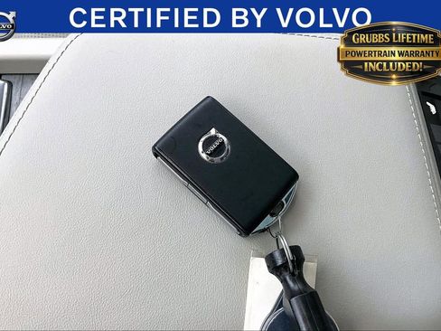 Used 2023 Volvo XC60 B5 Ultimate w/ Climate Package AWD/4WD image 12