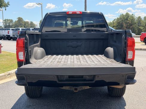 Used 2017 Chevrolet Silverado 1500 LTZ Z71 w/ LTZ Plus Package AWD/4WD image 31