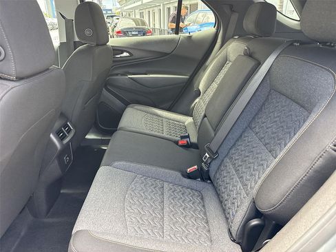 Used 2024 Chevrolet Equinox LT FWD image 22