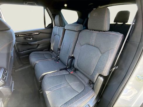 Used 2023 Honda Pilot Sport image 16