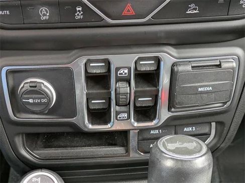 Certified 2022 Jeep Wrangler Unlimited Sahara image 24