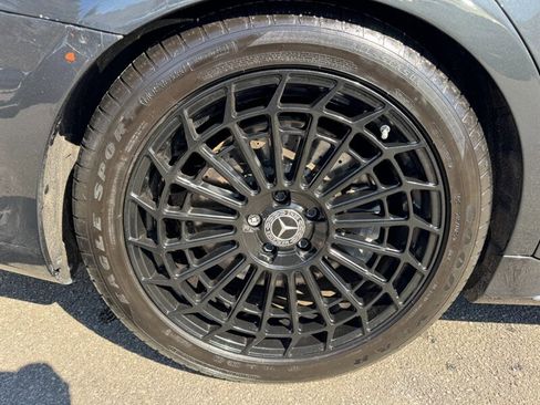 Used 2022 Mercedes-Benz S 580 4MATIC Sedan w/ AMG Line Package image 15