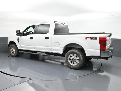 Used 2021 Ford F250 XLT w/ FX4 Off-Road Package image 6