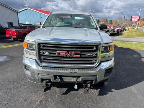 Used 2015 GMC Sierra 2500 4WD Crew Cab 167.7 image 2