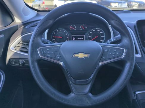 Used 2024 Chevrolet Malibu LT image 24