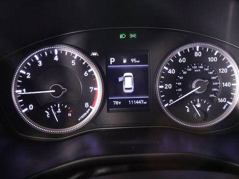 Used 2019 Hyundai Santa Fe SE image 4