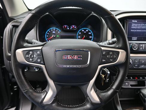 Used 2022 GMC Canyon Denali AWD/4WD image 16