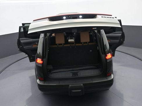Used 2024 Lexus GX 550 w/ Cold Area Package AWD/4WD image 43