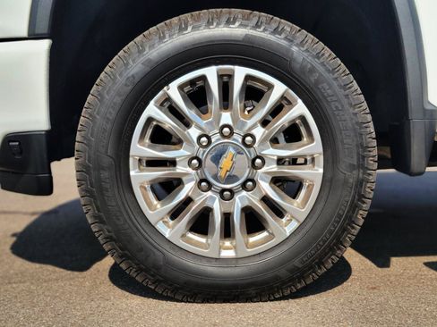 Used 2021 Chevrolet Silverado 2500 High Country AWD/4WD image 22