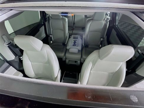 Used 2018 Honda Odyssey Elite image 14