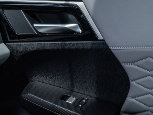 New 2025 Mitsubishi Outlander AWD image 24