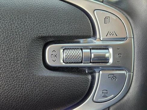 Used 2022 Genesis GV70 2.5T w/ Advanced Package image 13