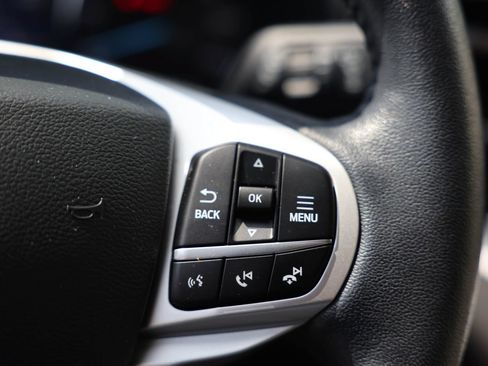 Used 2023 Ford Explorer XLT AWD/4WD image 23