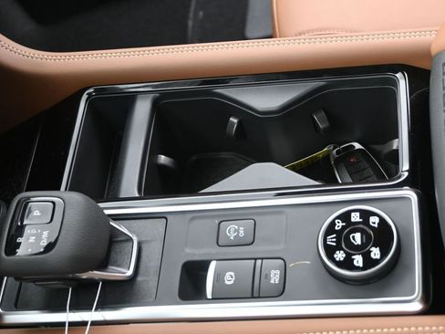 New 2026 Nissan Pathfinder Platinum AWD/4WD image 25