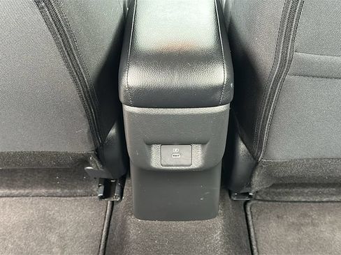 Used 2025 Nissan Versa SV FWD image 30