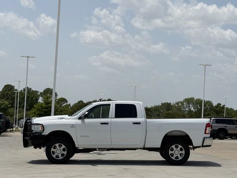 Used 2022 RAM 2500 Tradesman w/ Chrome Appearance Group AWD/4WD image 3