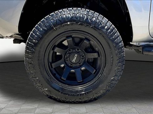 Used 2021 Toyota Tacoma SR AWD/4WD image 32