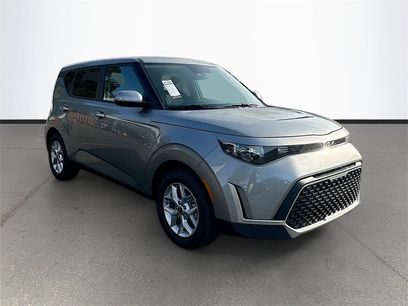 New 2025 Kia Soul LX