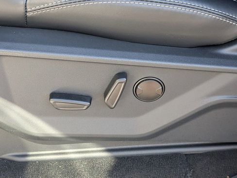 New 2025 Ford Expedition Platinum w/ Stealth Performance Package image 21