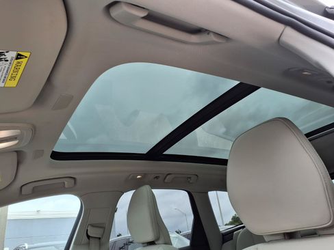 Certified 2024 Volvo XC60 B5 Plus w/ Protection Package Premier AWD/4WD image 23