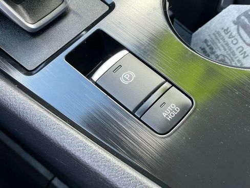 Used 2022 Nissan Rogue SV image 22