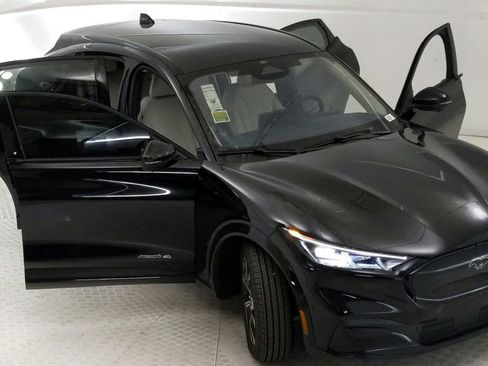 New 2023 Ford Mustang Mach-E Premium image 21