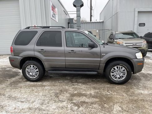 Used 2006 Mercury Mariner 4WD V6 image 1