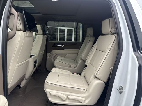 New 2026 GMC Yukon XL Denali w/ Denali Reserve Package AWD/4WD image 19