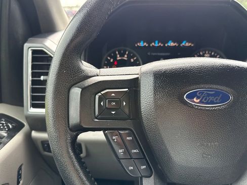 Used 2015 Ford F150 XLT w/ Equipment Group 302A Luxury image 18