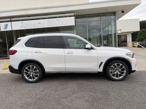 Used 2023 BMW X5 sDrive40i w/ Climate Comfort Package RWD image 9