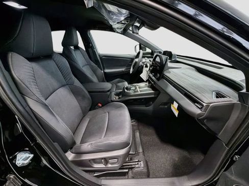New 2026 Toyota C-HR AWD/4WD image 22