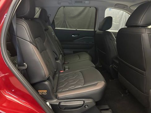 New 2026 Nissan Pathfinder Platinum w/ Cargo Package AWD/4WD image 17