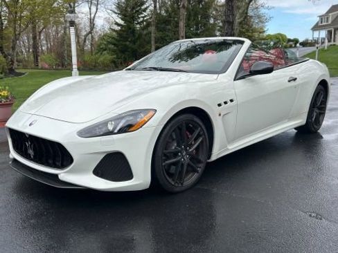 Used 2018 Maserati GranTurismo MC RWD image 9