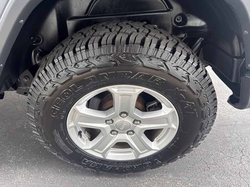 Used 2019 Jeep Wrangler Unlimited Sport S AWD/4WD image 29