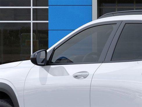 New 2025 Chevrolet Trax RS w/ Sunroof Package image 12