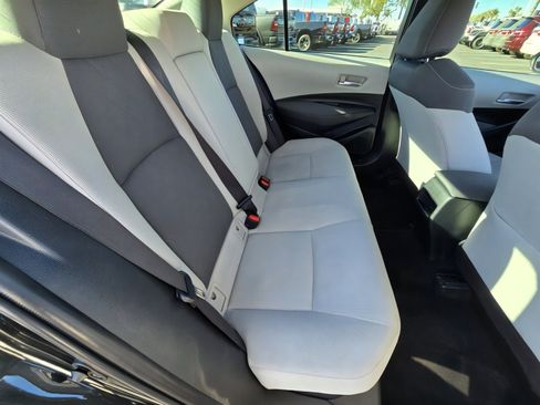 Used 2020 Toyota Corolla LE image 18