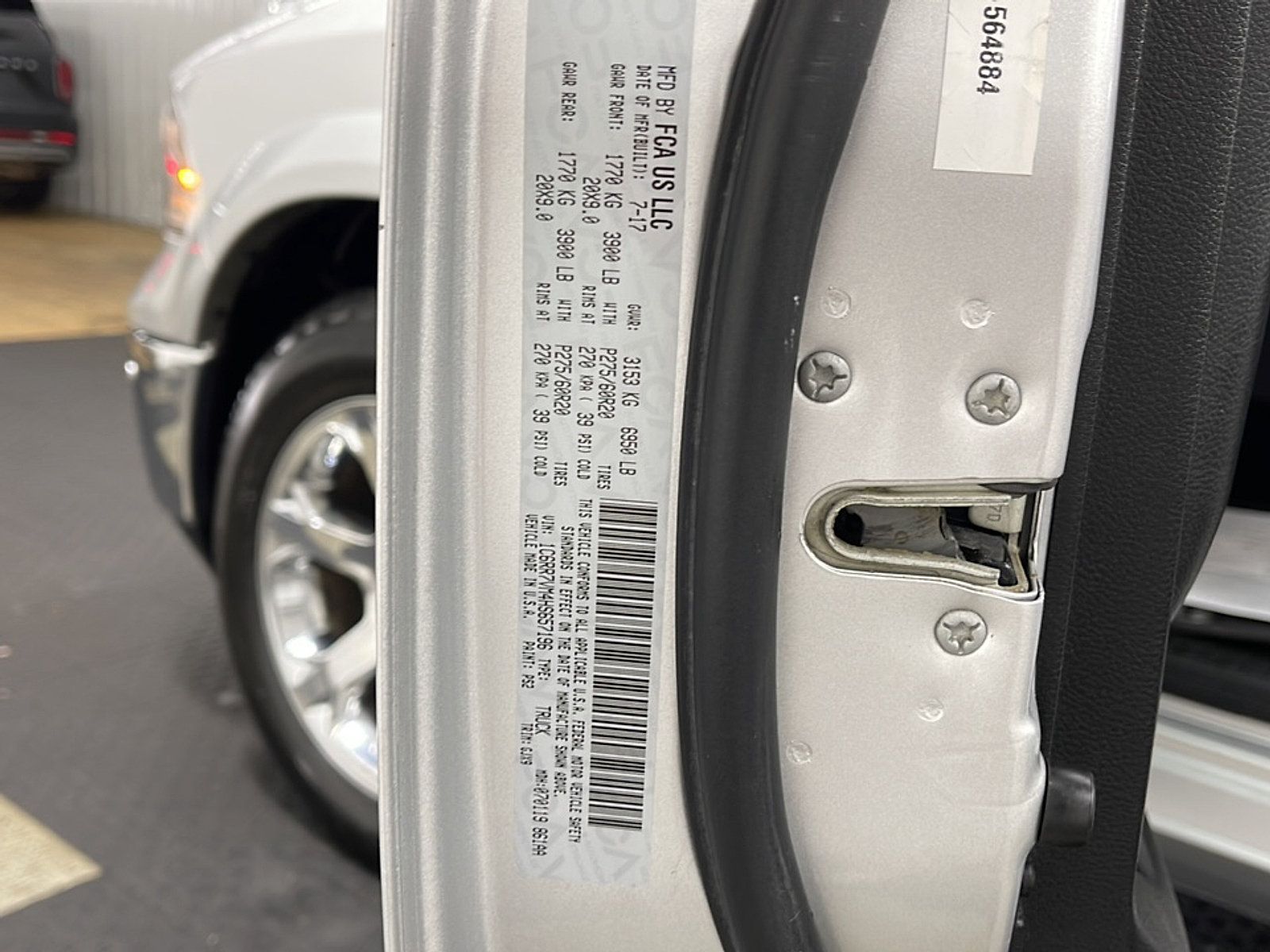 Used 2017 RAM 1500 Laramie w/ Convenience Group AWD/4WD image 28
