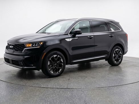 Used 2024 Kia Sorento S AWD/4WD image 3