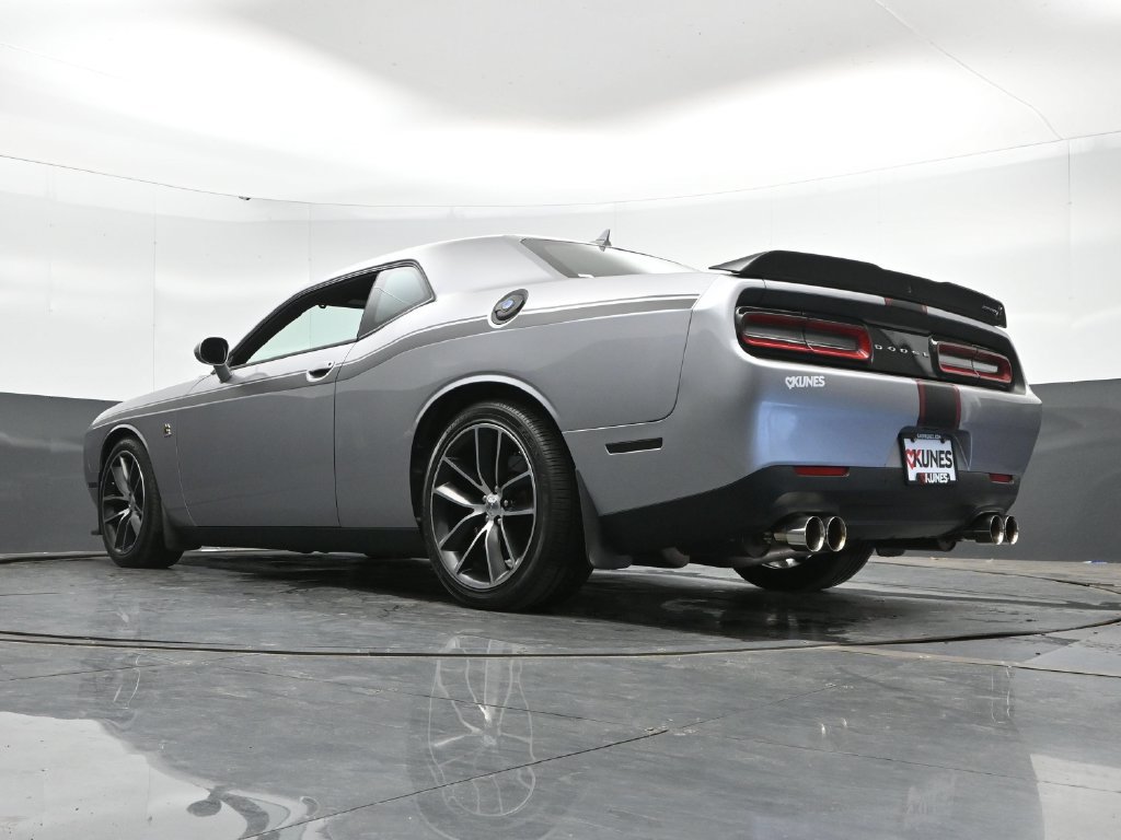 Used 2016 Dodge Challenger R/T Scat Pack RWD image 48