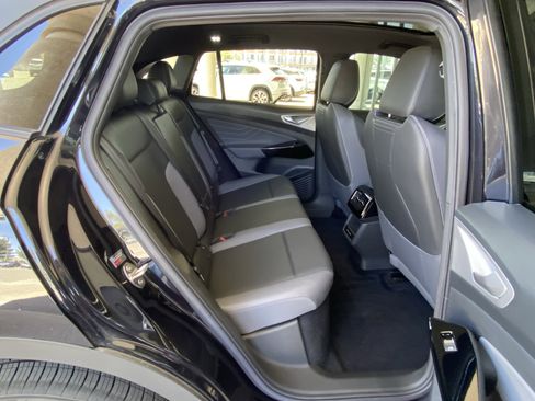 Used 2023 Volkswagen ID.4 Pro S AWD/4WD image 33