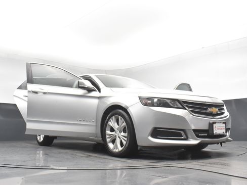 Used 2015 Chevrolet Impala LT image 29