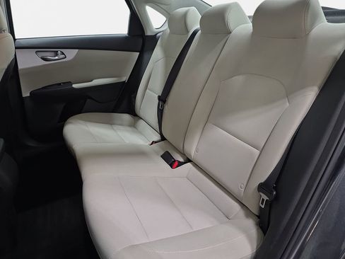 Used 2023 Kia Forte LXS w/ LXS Technology Package image 13