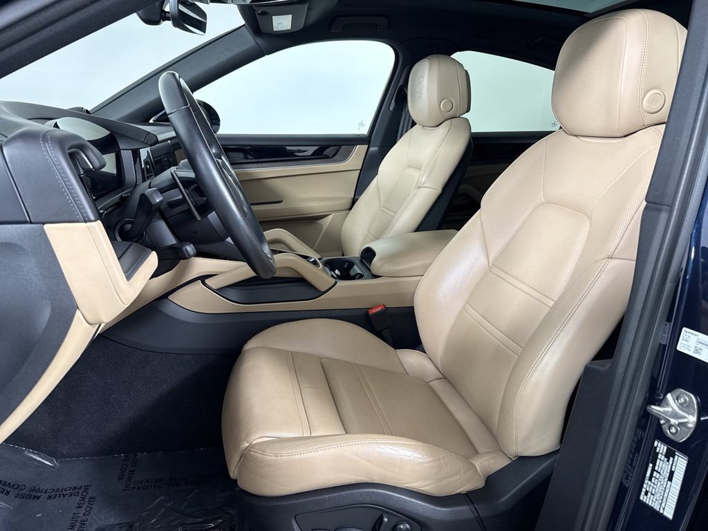 Certified 2024 Porsche Cayenne Coupe AWD/4WD image 5